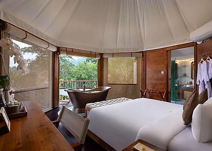 The Wapa Lux Tent 5* Wisma Kerta